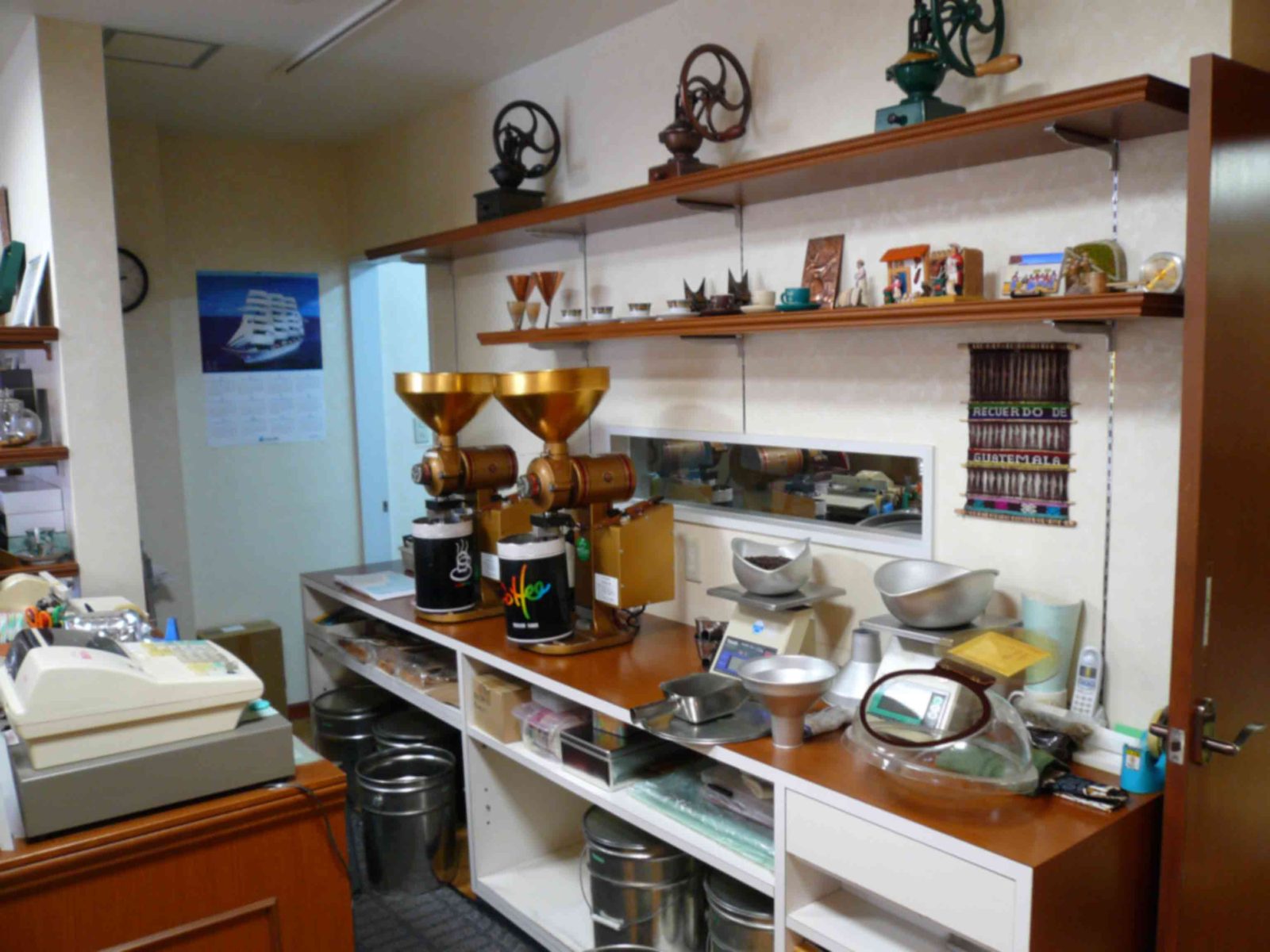 hanbaikissa8 神戸市 珈琲豆焙煎販売喫茶｜その他店舗のリフォーム（内装工事）